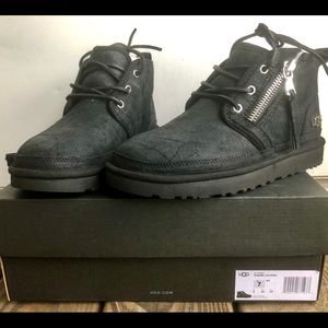Ugg Australia Neumel- Mens/Youth size-7